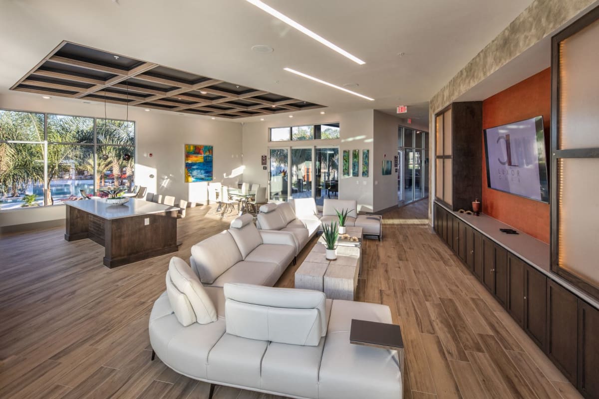 Apartments for Rent Bartram Park Luxor Club